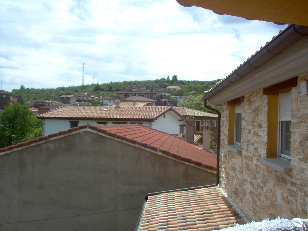 Apartamento El Dragon Serrano Sotoserrano Exterior photo