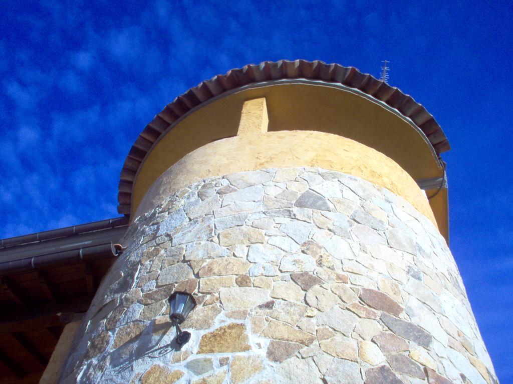 Apartamento El Dragon Serrano Sotoserrano Exterior photo